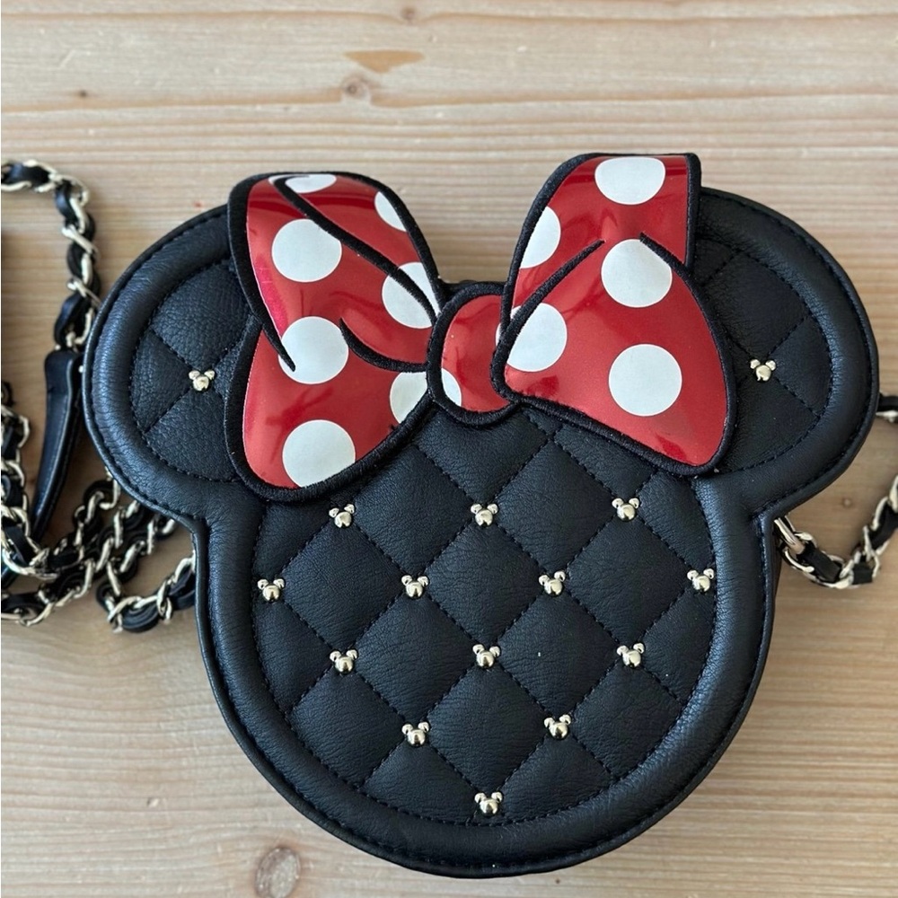 Loungefly Minnie Mouse Quilted Crossbody